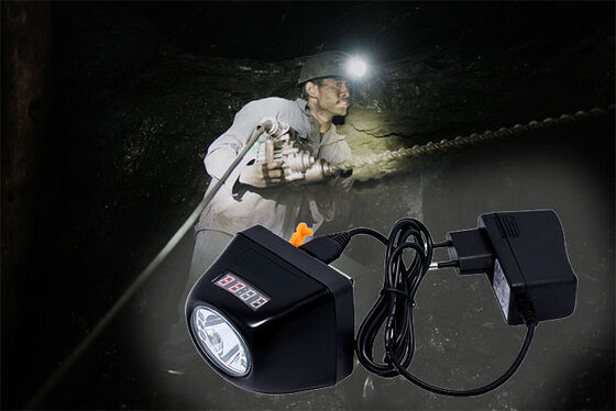 Lampu Tambang Isi Ulang 7000 Lux dengan Casing PC Anti Peluru dan Pengisi Daya